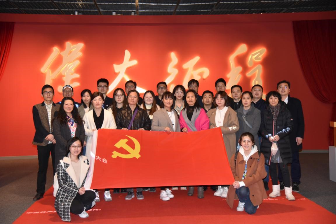 1cc8a4ccbd484856b8cd0e3e3d0d46e3.jpg 电竞实时比赛数据